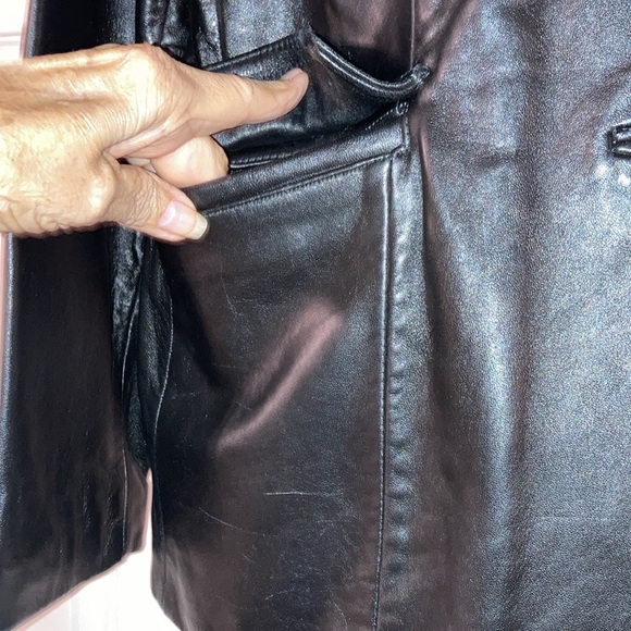 EUC  JLC NEW YORK blk leather blazer like new sz. L, 2 pockets. $59 - Picture 7 of 9